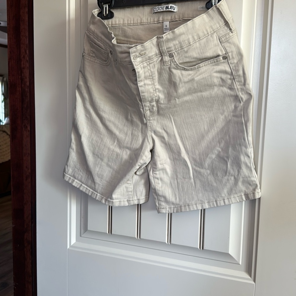 Code Bleu Khaki  Denim Shorts, 6”Inseam, Excellent Condition.  Worn a Few Times.
